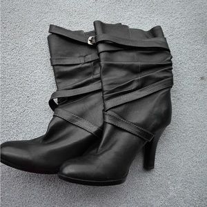 Leather Scrunchie Boots Size 7!